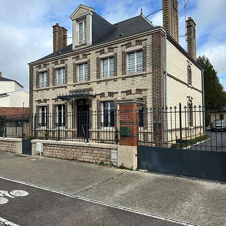 Bel Appartement / Troyes Saint-Parres-aux-Tertres Buitenkant foto